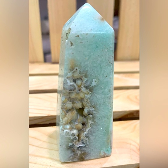 Smithsonite Tower - Picture 2 of 3